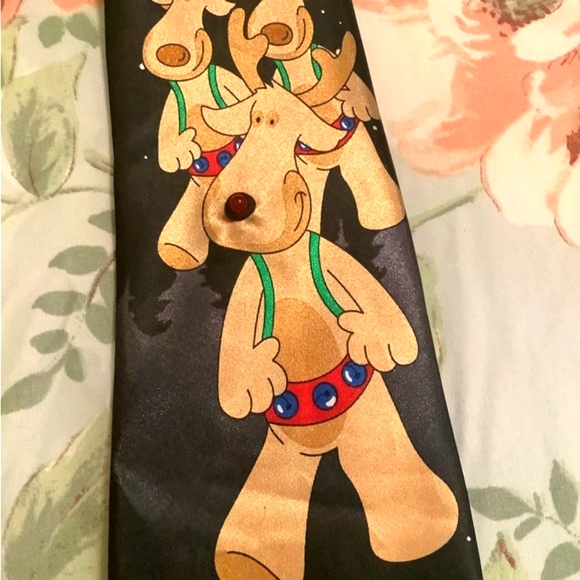 NOEL Christmas tie black with Reindeer & Santa very nice Boss gift - Picture 4 of 7